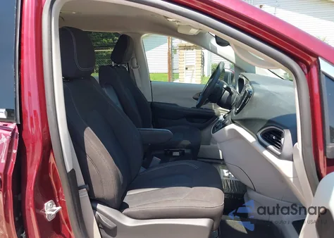 2022 Chrysler Voyager Lx z USA, uszkodzony, nr VIN 2C4RC1CG7NR162976